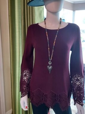 Chico's Maroon Lace-Hem Ribbed Scoop Neck Sweater. Chico's (0)  Women's Sz. 4